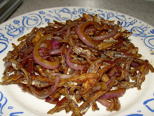 ikan bilis dark soya sauce